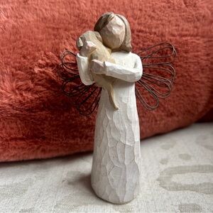Willow Tree Angel Figurine with Dog, Angel of Friendship